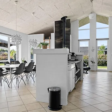 Mildred - 400m From The Sea By Interhome Feriehus