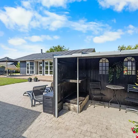 Mildred - 400m From The Sea By Interhome Otterup