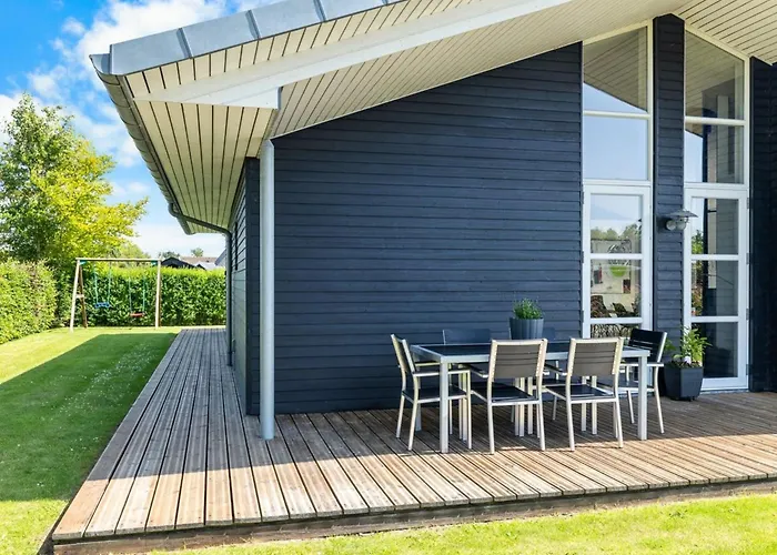 Mildred - 400m From The Sea By Interhome *